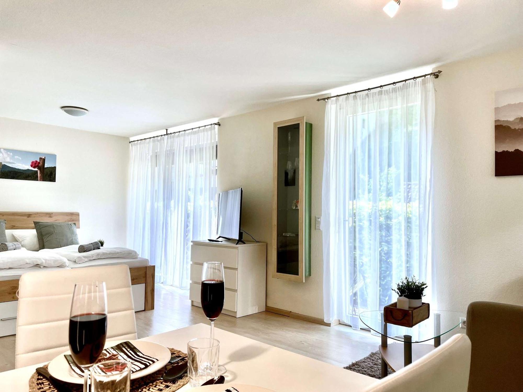 Relaxapartments Black Forest Diamond Direkt An Der Hornberger Freilichtbuehne - Sonnenterrasse Mit Blick Auf Das Hornberger Schloss, Schnelles Internet, Fuer Bis Zu 2 Personen Luaran gambar